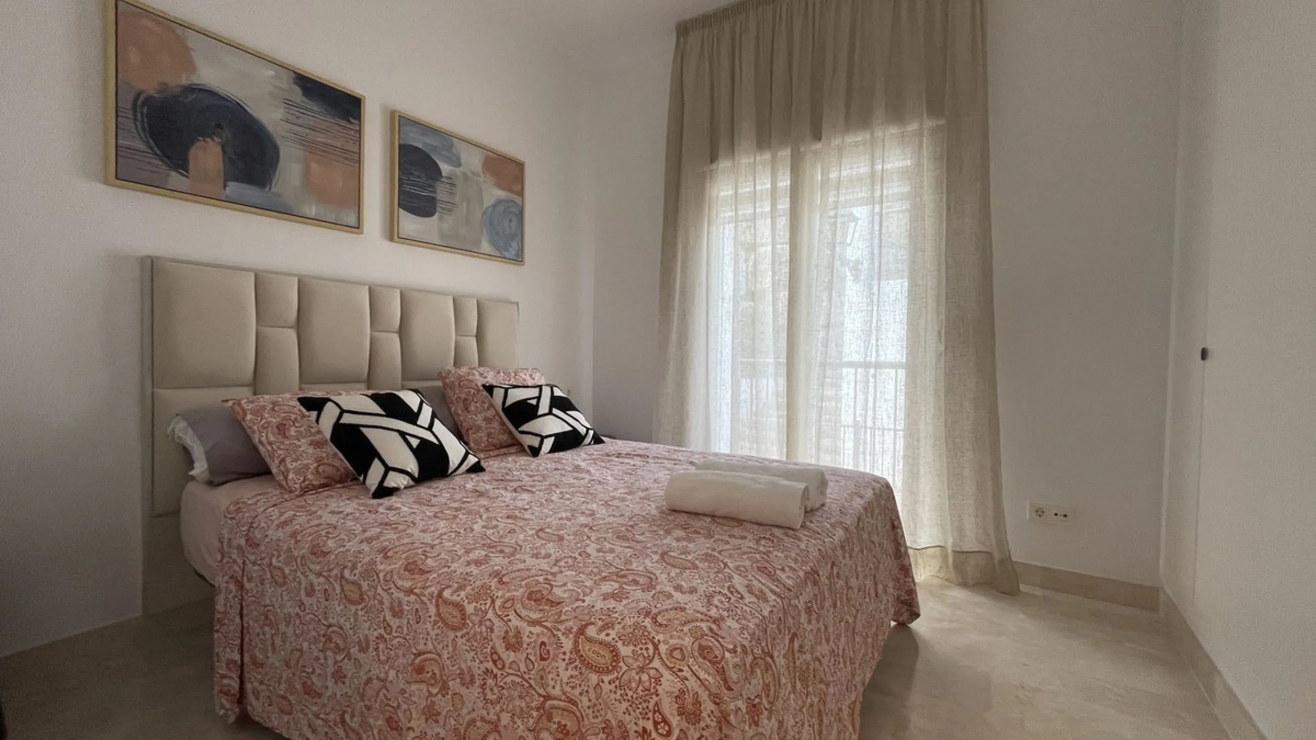 3-Bedroom Apartment with sew view in Paraiso Pueblo, El Paraiso, Benahavis