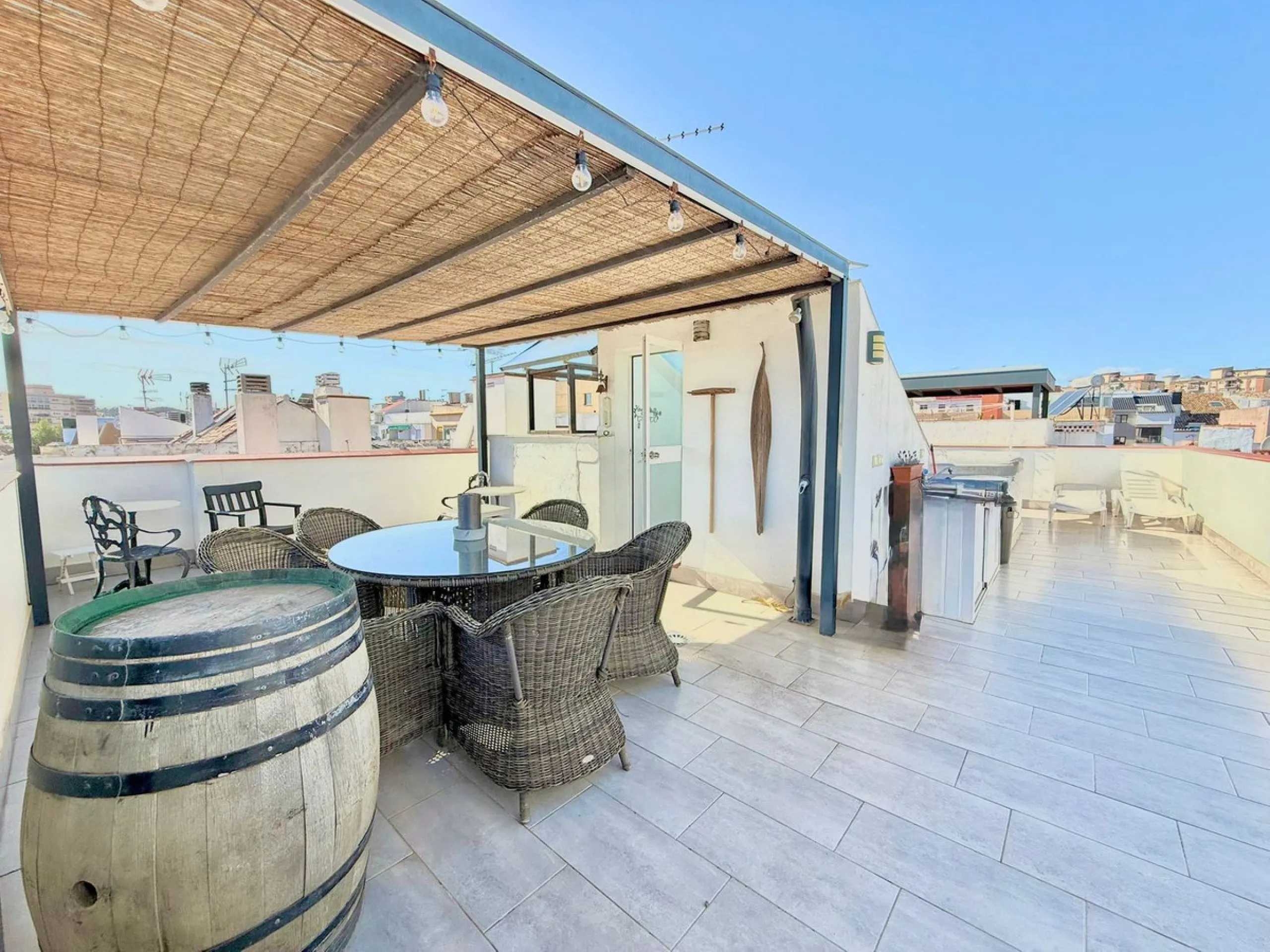 Apartment - Penthouse в продаже в Fuengirola, Málaga. В доме 3 спален и 2 ванных комнат. Площадь дома 118 м²