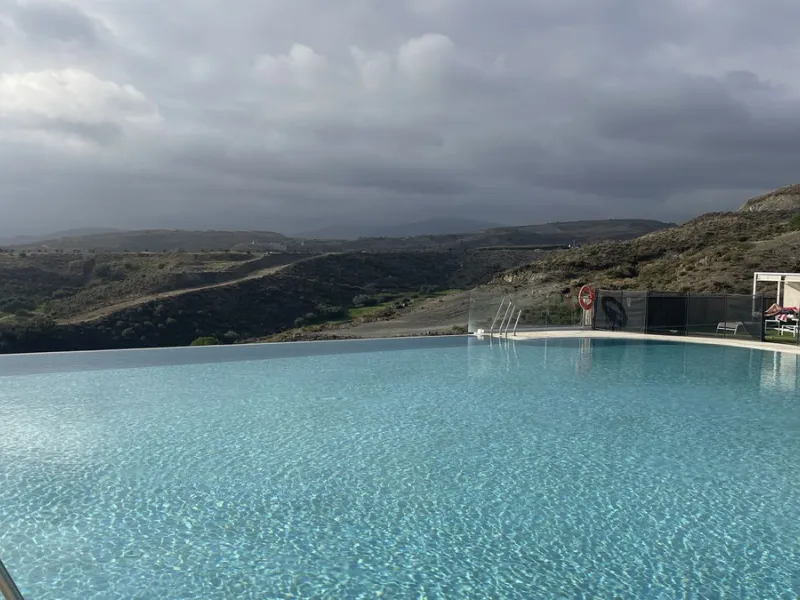 3-Bedroom Apartment with sew view in Paraiso Pueblo, El Paraiso, Benahavis
