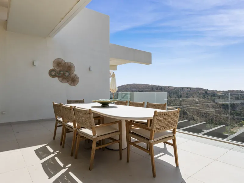 Luxurious Penthouse in Marbella Club Hills