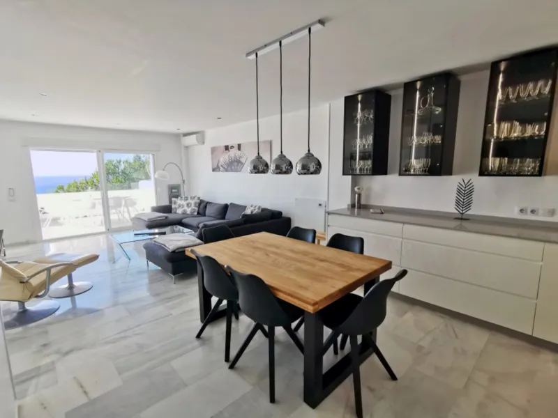Apartment - Middle Floor Apartment в продаже в Marbella, Málaga. В доме 3 спален и 2 ванных комнат. Площадь дома 101 м²