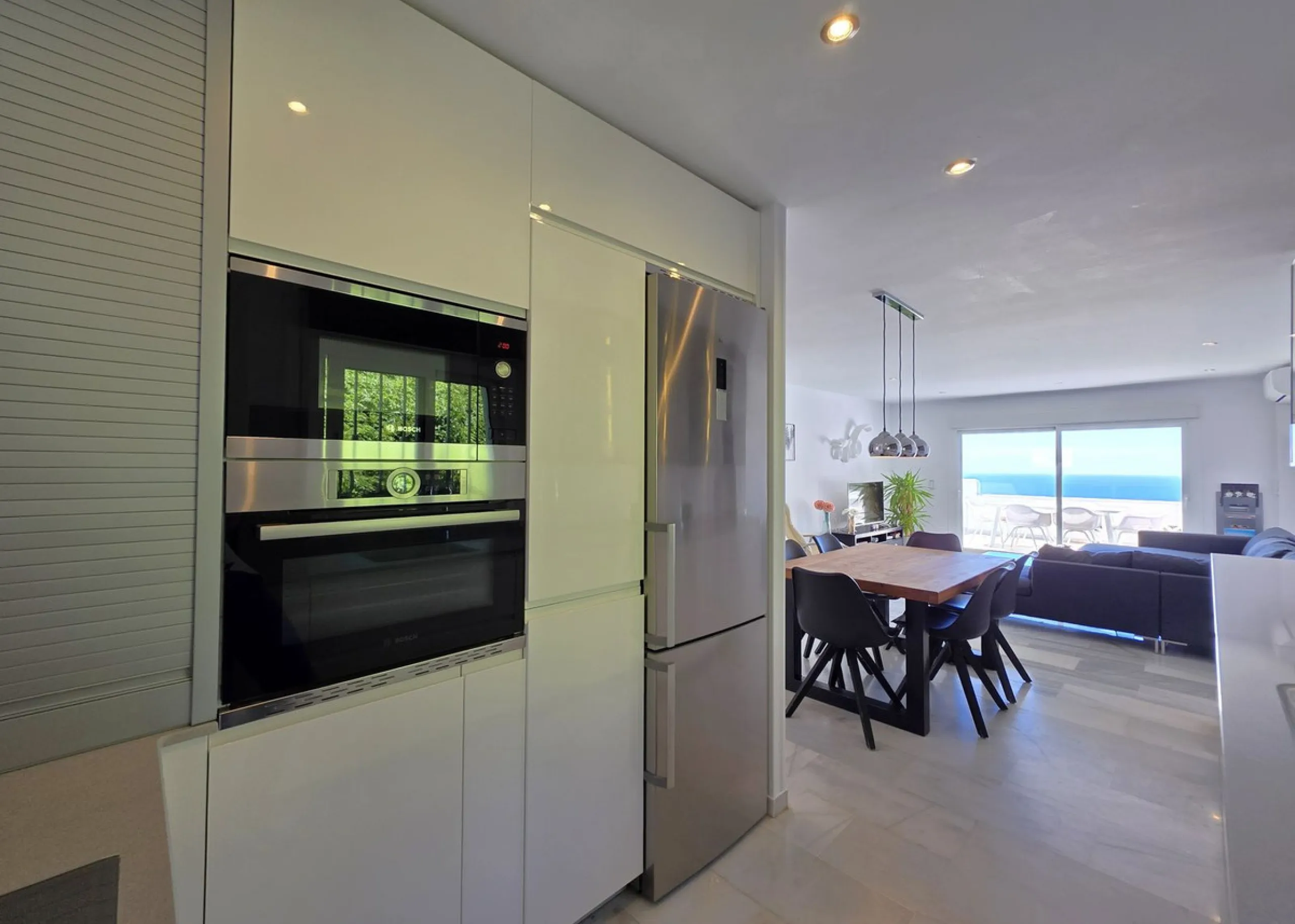 Apartment - Middle Floor Apartment в продаже в Marbella, Málaga. В доме 3 спален и 2 ванных комнат. Площадь дома 101 м²