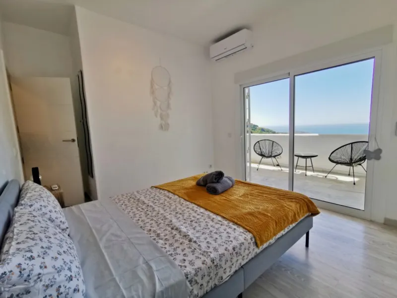 Apartment - Middle Floor Apartment в продаже в Marbella, Málaga. В доме 3 спален и 2 ванных комнат. Площадь дома 101 м²