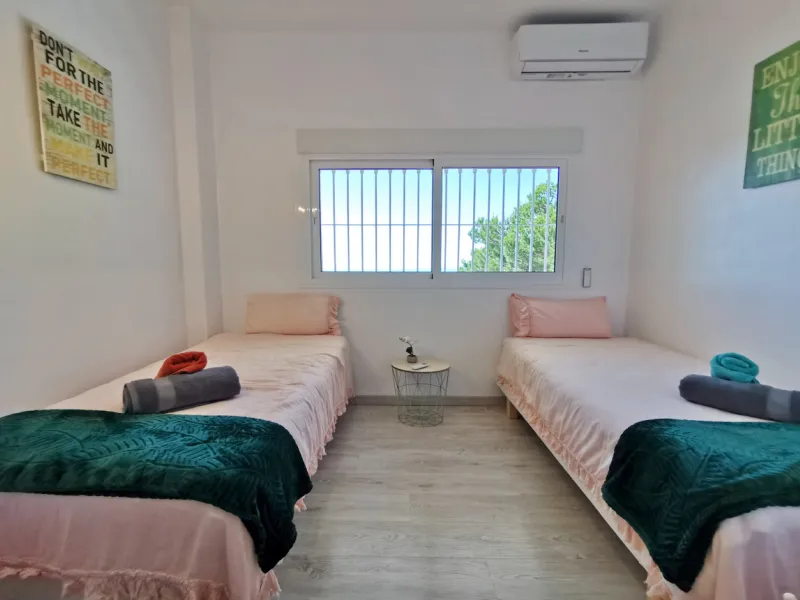 Apartment - Middle Floor Apartment в продаже в Marbella, Málaga. В доме 3 спален и 2 ванных комнат. Площадь дома 101 м²