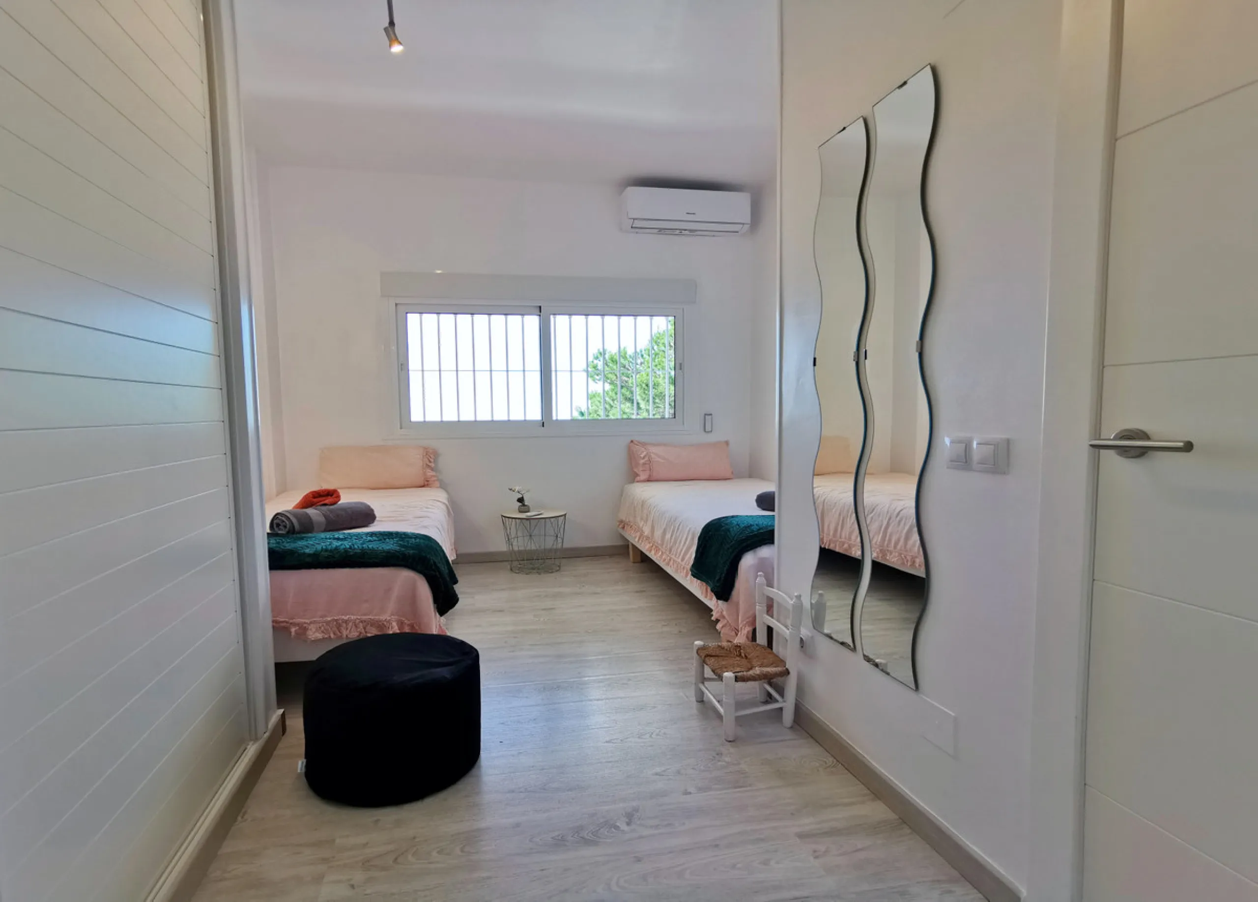Apartment - Middle Floor Apartment в продаже в Marbella, Málaga. В доме 3 спален и 2 ванных комнат. Площадь дома 101 м²