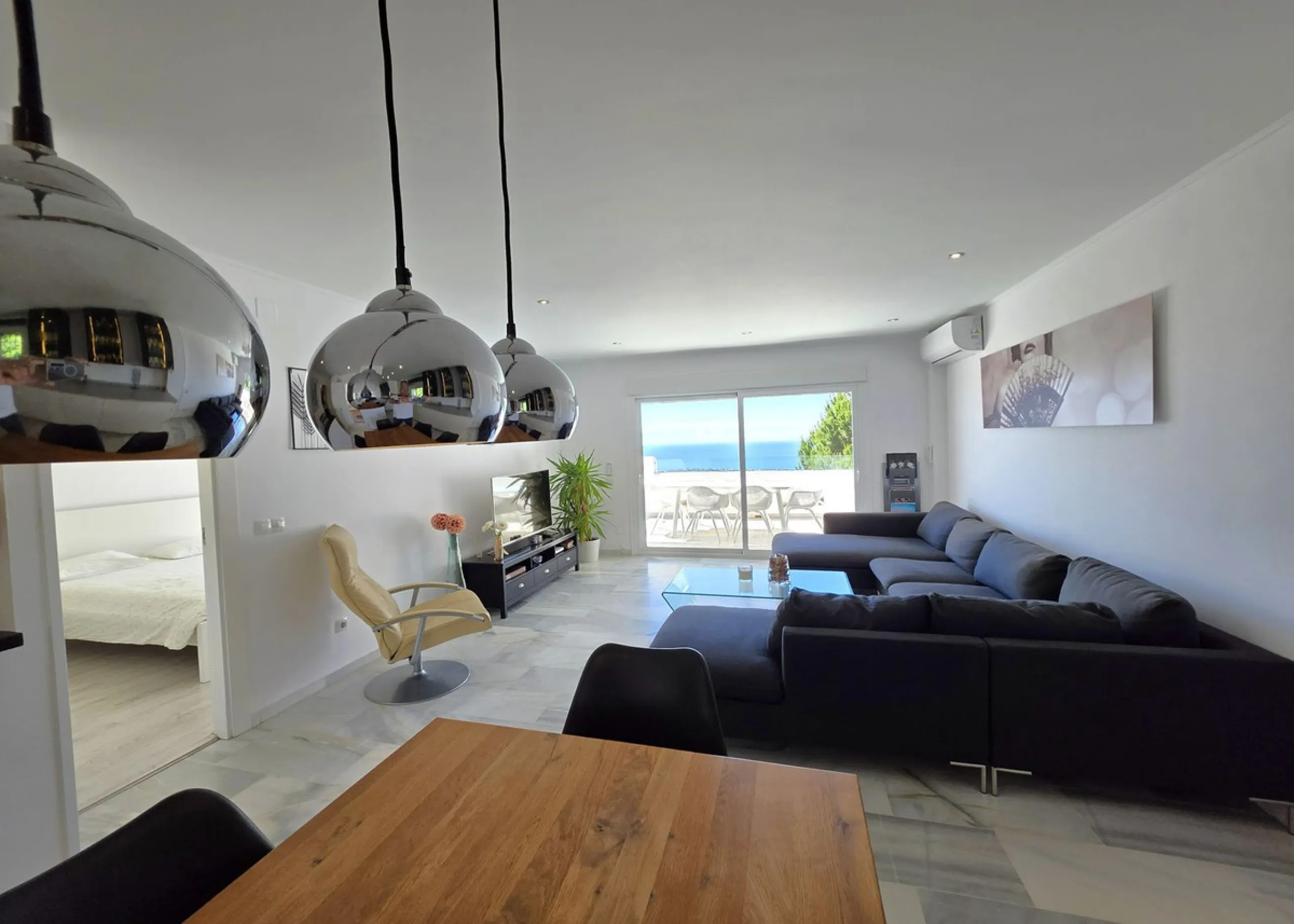 Apartment - Middle Floor Apartment в продаже в Marbella, Málaga. В доме 3 спален и 2 ванных комнат. Площадь дома 101 м²