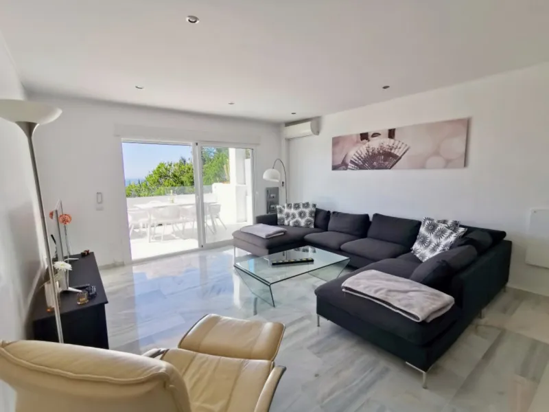 Apartment - Middle Floor Apartment в продаже в Marbella, Málaga. В доме 3 спален и 2 ванных комнат. Площадь дома 101 м²