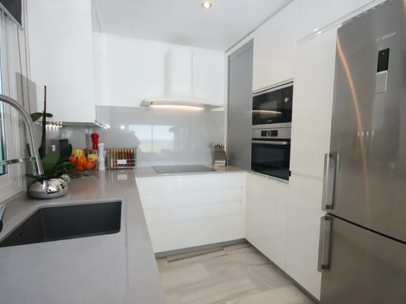 Apartment - Middle Floor Apartment в продаже в Marbella, Málaga. В доме 3 спален и 2 ванных комнат. Площадь дома 101 м²
