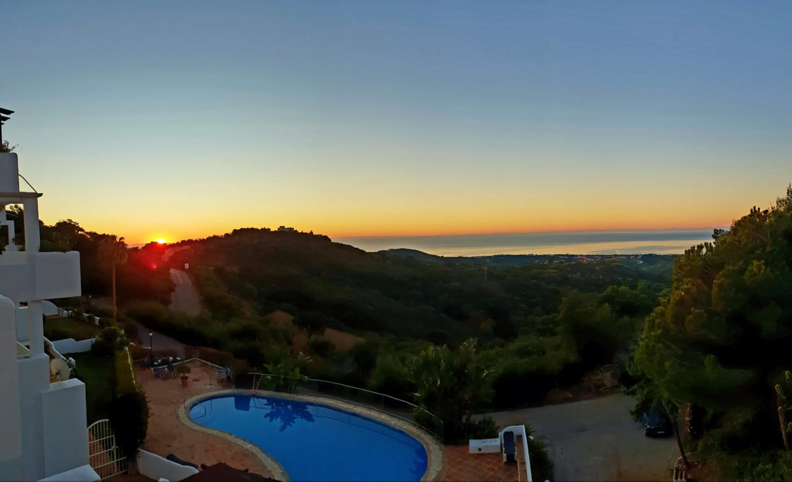 Apartment - Middle Floor Apartment в продаже в Marbella, Málaga. В доме 3 спален и 2 ванных комнат. Площадь дома 101 м²