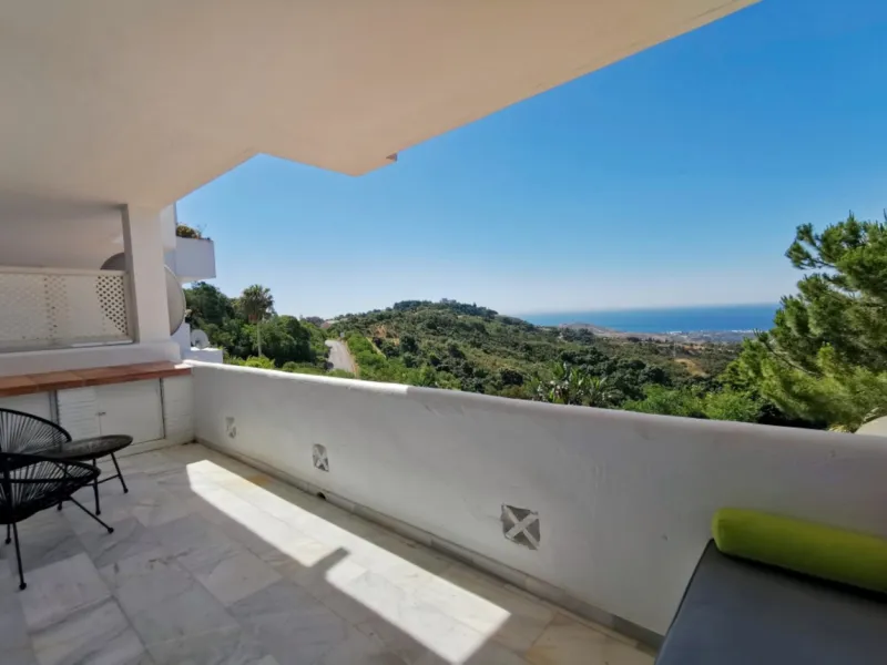 Apartment - Middle Floor Apartment в продаже в Marbella, Málaga. В доме 3 спален и 2 ванных комнат. Площадь дома 101 м²