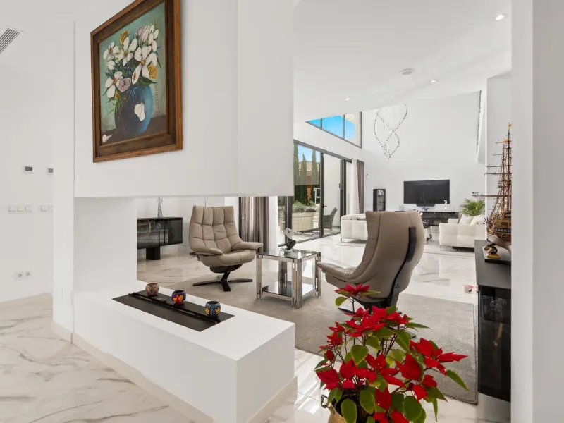 Contemporary luxury villa with sea and golf views for sale between Marbella and Estepona