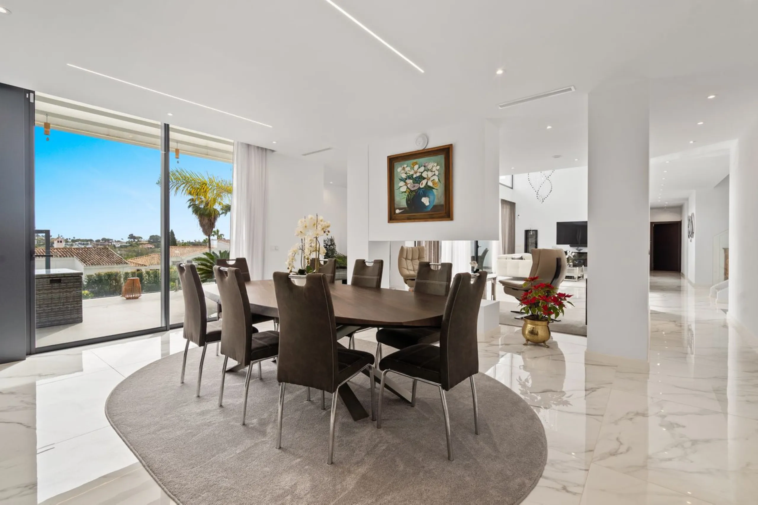 Contemporary luxury villa with sea and golf views for sale between Marbella and Estepona