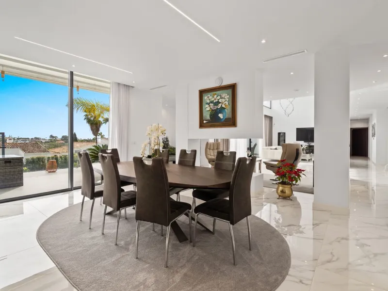 Contemporary luxury villa with sea and golf views for sale between Marbella and Estepona