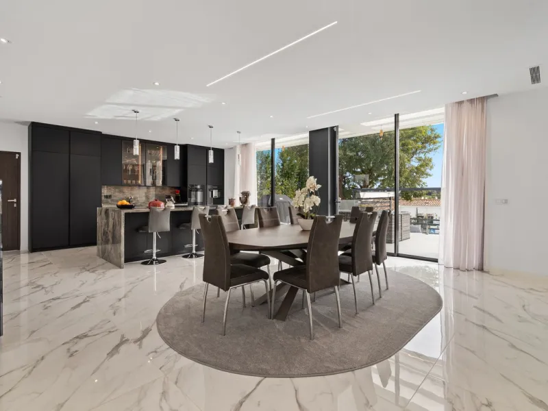 Contemporary luxury villa with sea and golf views for sale between Marbella and Estepona