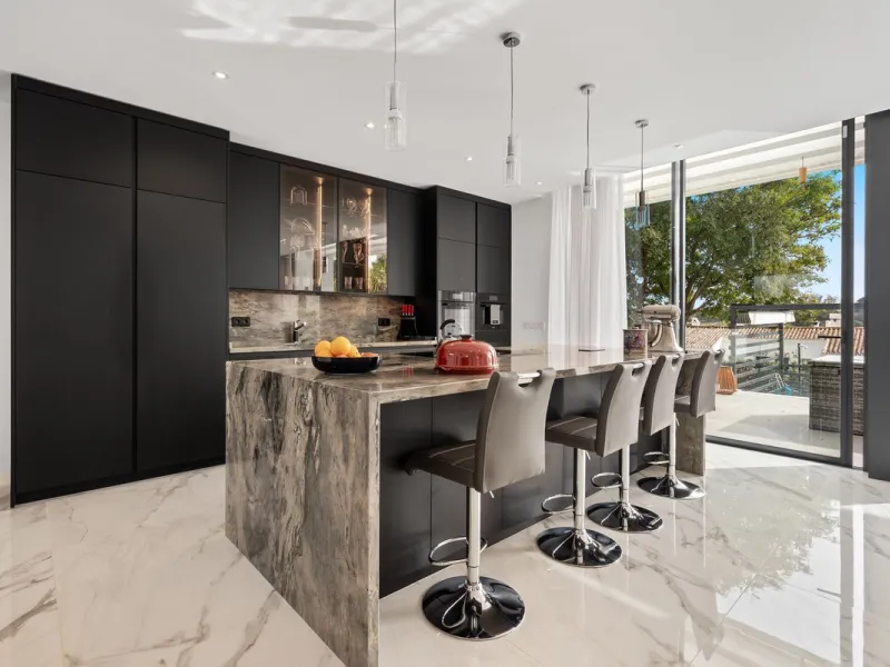Contemporary luxury villa with sea and golf views for sale between Marbella and Estepona