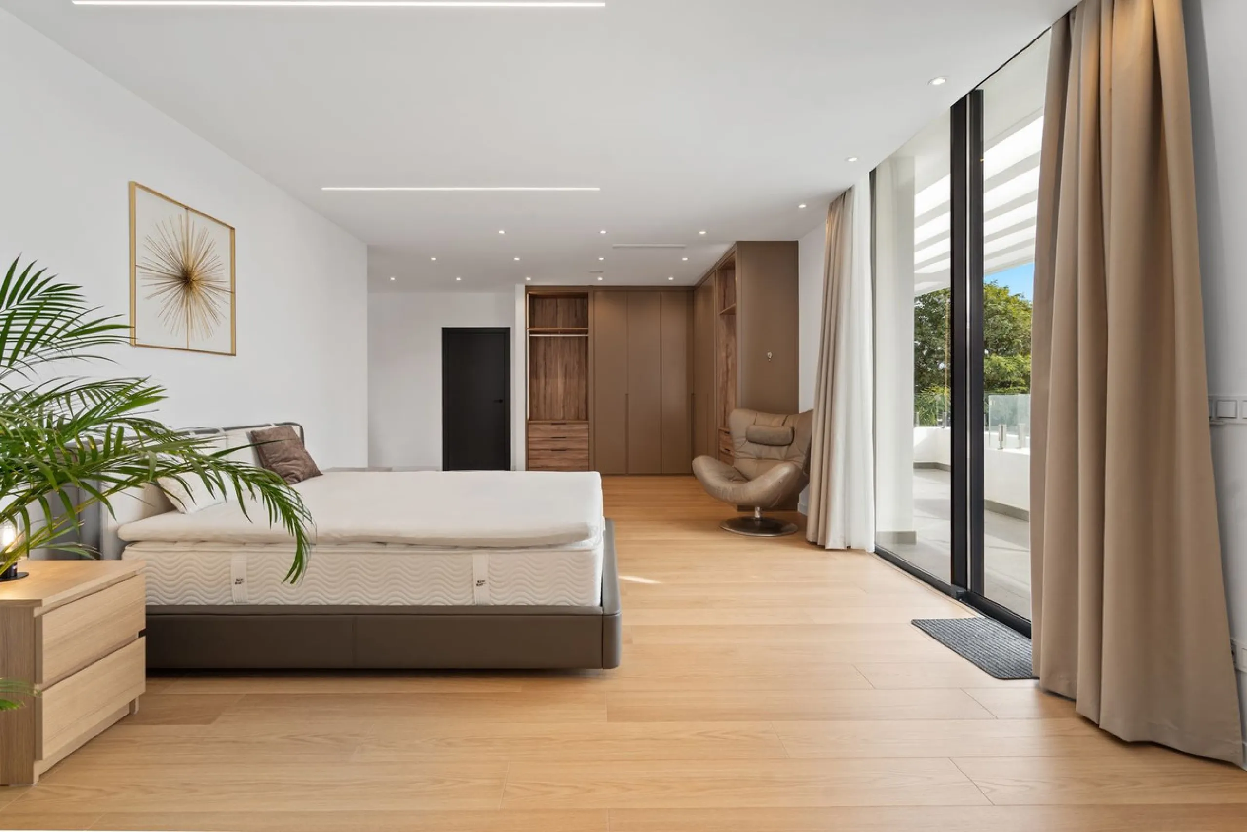 Contemporary luxury villa with sea and golf views for sale between Marbella and Estepona