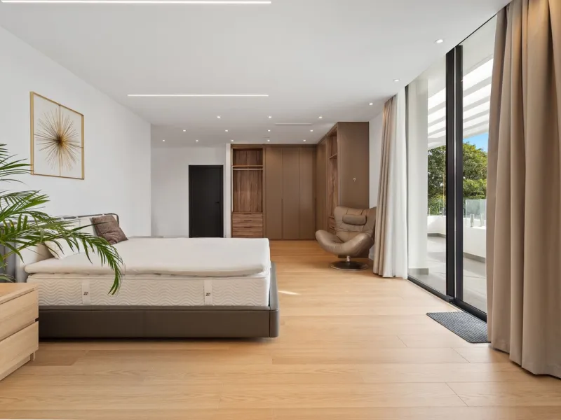 Contemporary luxury villa with sea and golf views for sale between Marbella and Estepona