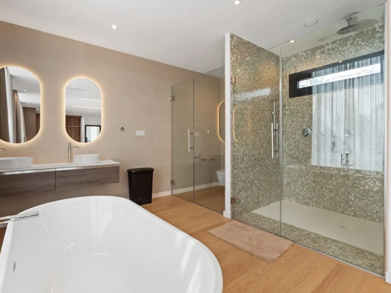 Contemporary luxury villa with sea and golf views for sale between Marbella and Estepona