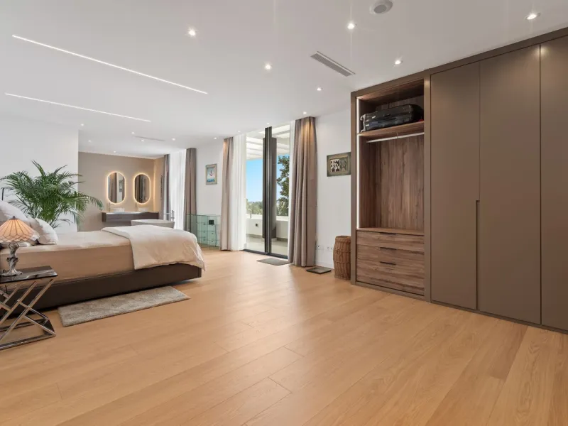 Contemporary luxury villa with sea and golf views for sale between Marbella and Estepona
