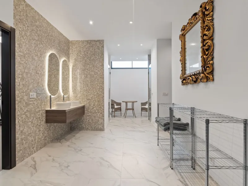 Contemporary luxury villa with sea and golf views for sale between Marbella and Estepona