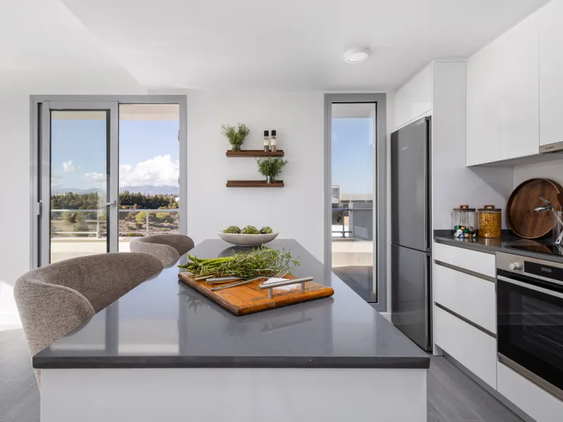 Discover unparalleled luxury and Mediterranean elegance in this exceptional 3-bedroom penthouse, nestled within the prestigious Vitta Natura  in La Cala de Mijas. Designed for those who appreciate sophistication and serenity, this residence boasts a vast 