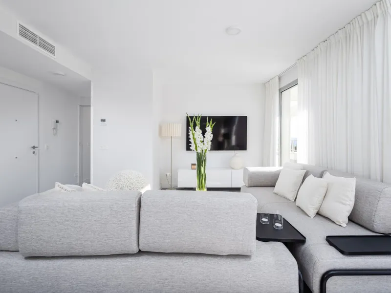 Discover unparalleled luxury and Mediterranean elegance in this exceptional 3-bedroom penthouse, nestled within the prestigious Vitta Natura  in La Cala de Mijas. Designed for those who appreciate sophistication and serenity, this residence boasts a vast 
