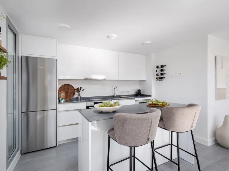 Discover unparalleled luxury and Mediterranean elegance in this exceptional 3-bedroom penthouse, nestled within the prestigious Vitta Natura  in La Cala de Mijas. Designed for those who appreciate sophistication and serenity, this residence boasts a vast 