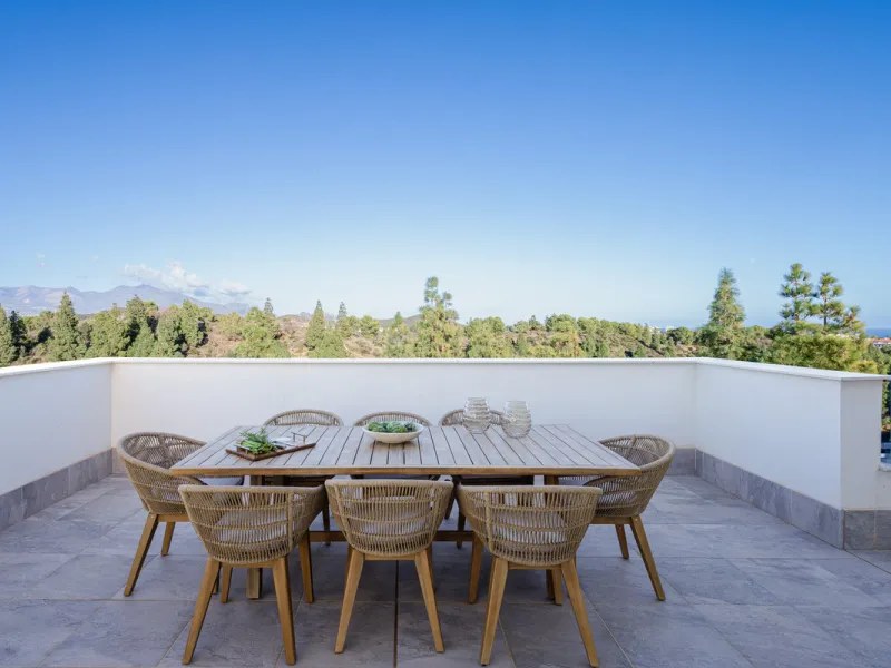 Discover unparalleled luxury and Mediterranean elegance in this exceptional 3-bedroom penthouse, nestled within the prestigious Vitta Natura  in La Cala de Mijas. Designed for those who appreciate sophistication and serenity, this residence boasts a vast 