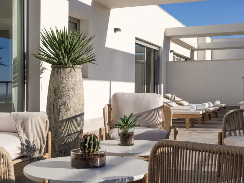 Discover unparalleled luxury and Mediterranean elegance in this exceptional 3-bedroom penthouse, nestled within the prestigious Vitta Natura  in La Cala de Mijas. Designed for those who appreciate sophistication and serenity, this residence boasts a vast 