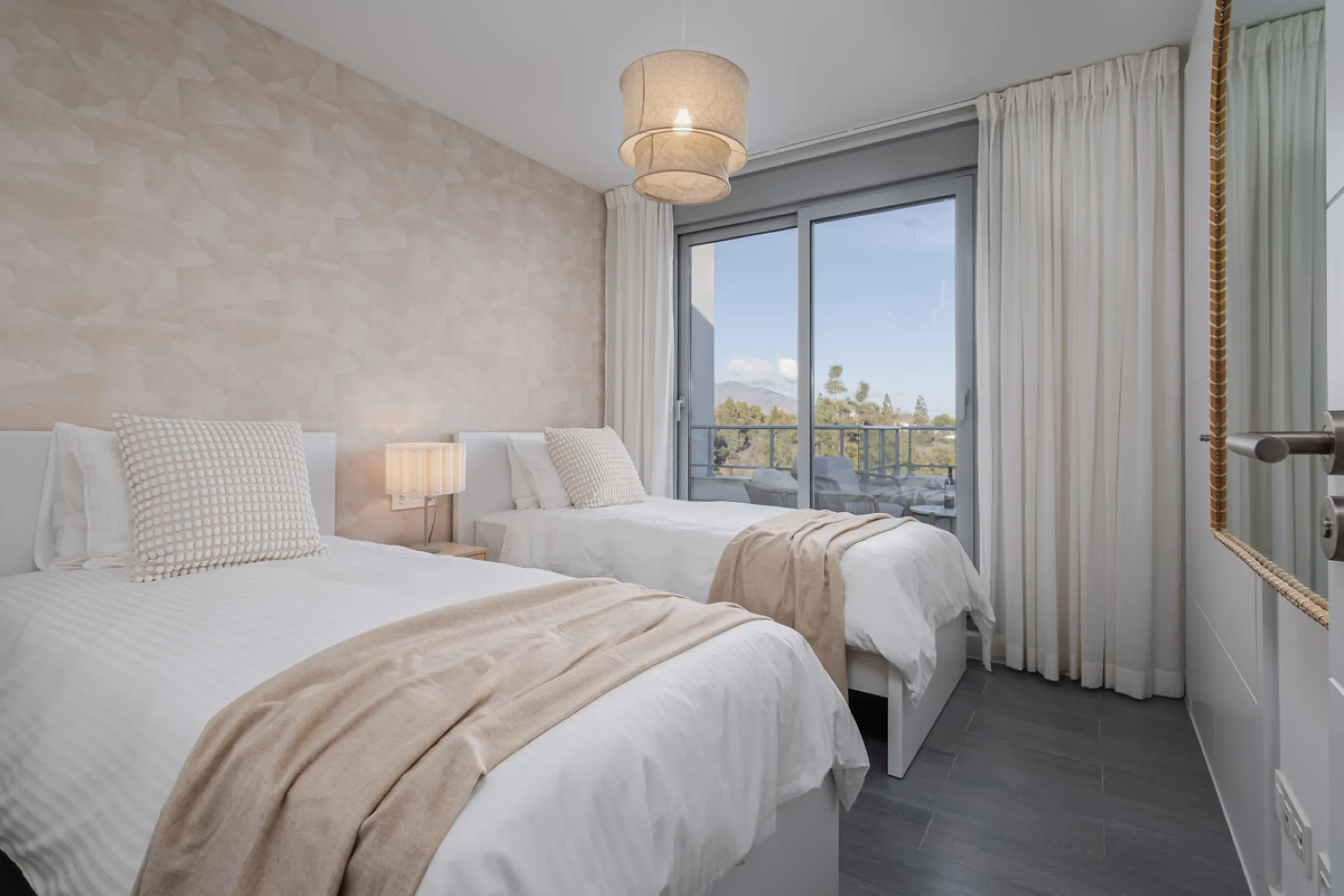 Discover unparalleled luxury and Mediterranean elegance in this exceptional 3-bedroom penthouse, nestled within the prestigious Vitta Natura  in La Cala de Mijas. Designed for those who appreciate sophistication and serenity, this residence boasts a vast 