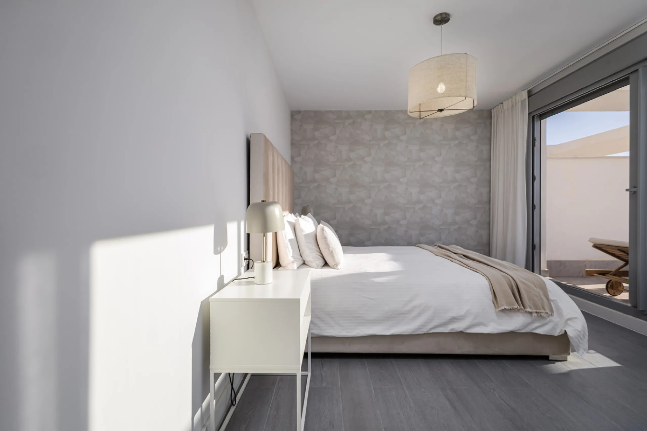 Discover unparalleled luxury and Mediterranean elegance in this exceptional 3-bedroom penthouse, nestled within the prestigious Vitta Natura  in La Cala de Mijas. Designed for those who appreciate sophistication and serenity, this residence boasts a vast 