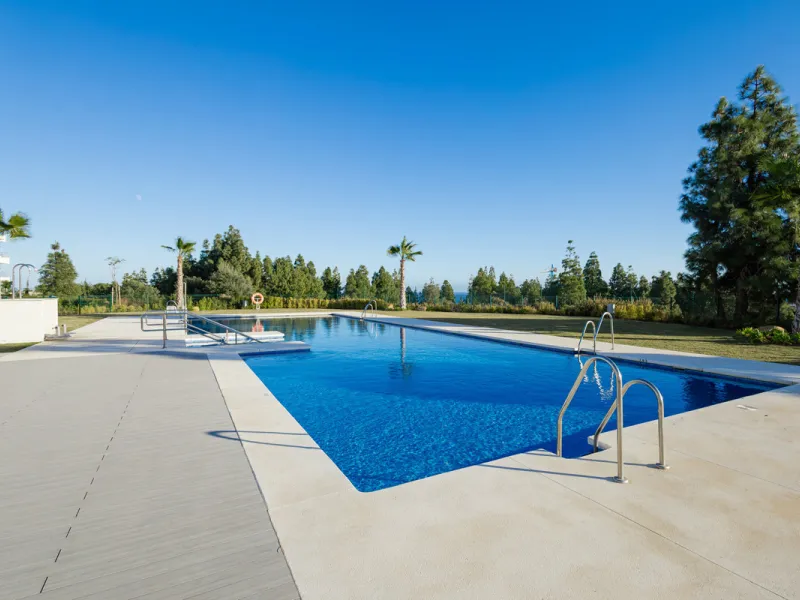 Discover unparalleled luxury and Mediterranean elegance in this exceptional 3-bedroom penthouse, nestled within the prestigious Vitta Natura  in La Cala de Mijas. Designed for those who appreciate sophistication and serenity, this residence boasts a vast 