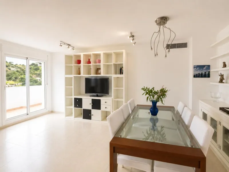 Apartment - Penthouse Duplex в продаже в Benalmadena, Málaga. В доме 4 спален и 2 ванных комнат. Площадь дома 158 м²