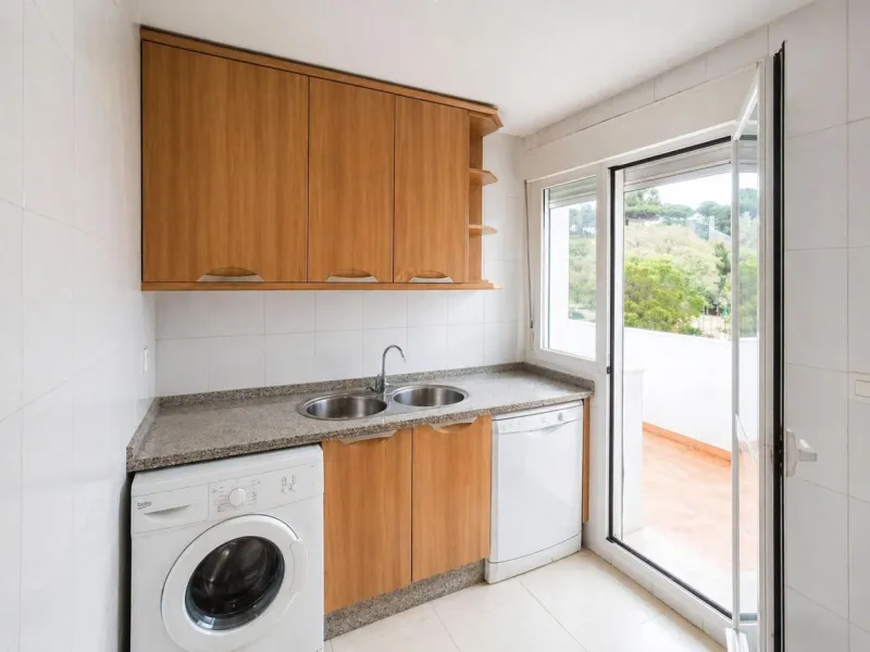 Apartment - Penthouse Duplex в продаже в Benalmadena, Málaga. В доме 4 спален и 2 ванных комнат. Площадь дома 158 м²