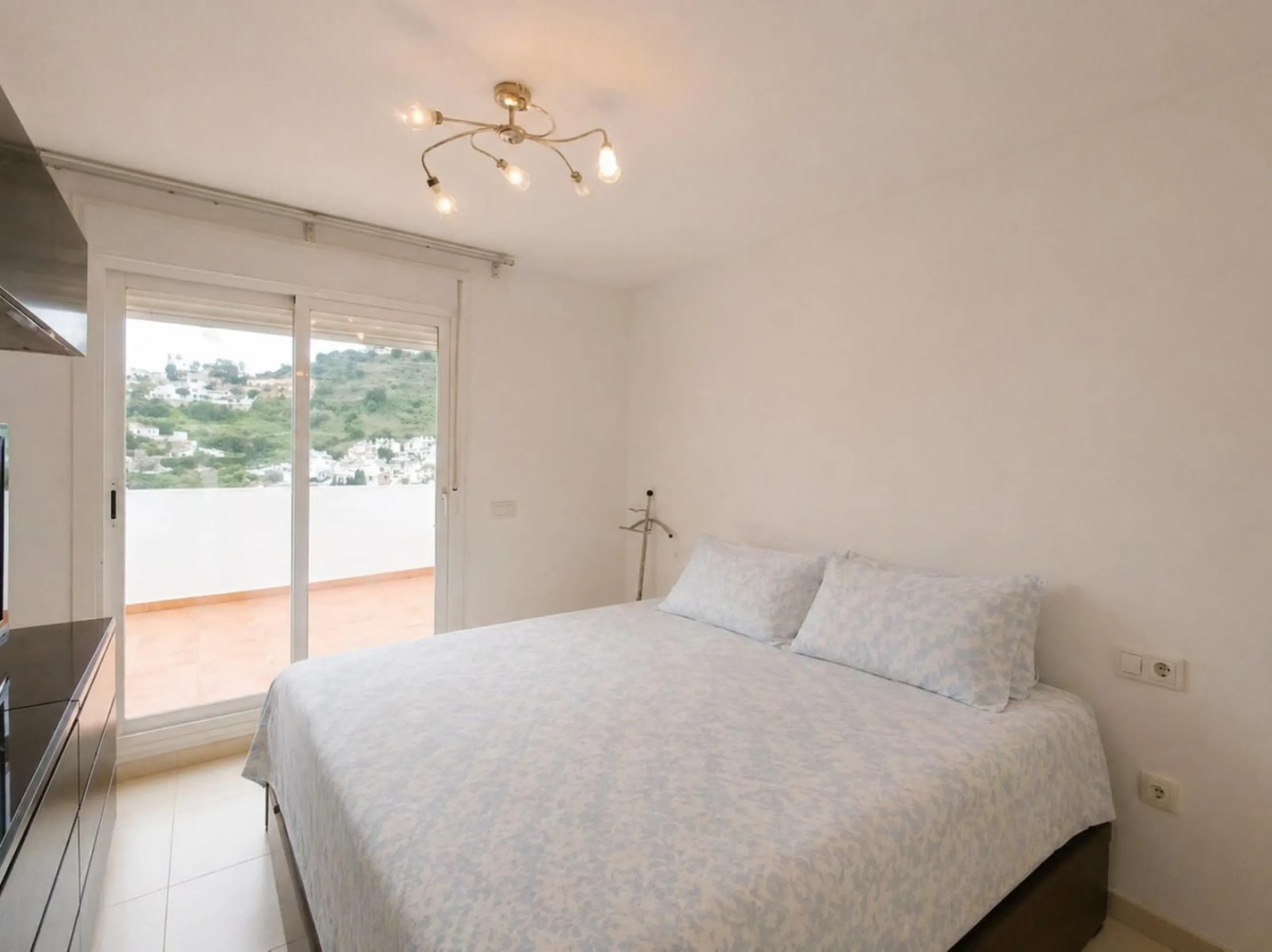 Apartment - Penthouse Duplex в продаже в Benalmadena, Málaga. В доме 4 спален и 2 ванных комнат. Площадь дома 158 м²