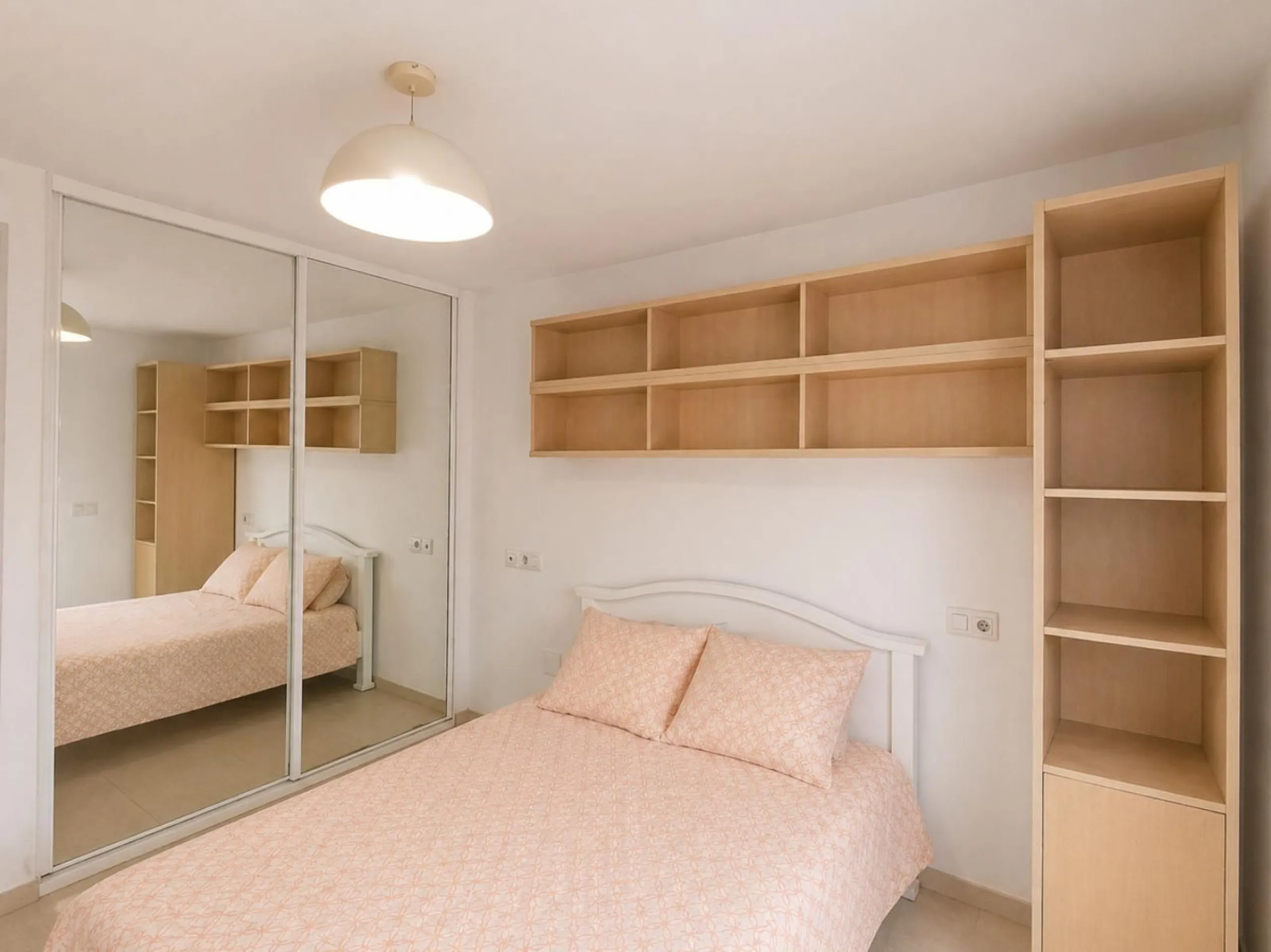 Apartment - Penthouse Duplex в продаже в Benalmadena, Málaga. В доме 4 спален и 2 ванных комнат. Площадь дома 158 м²