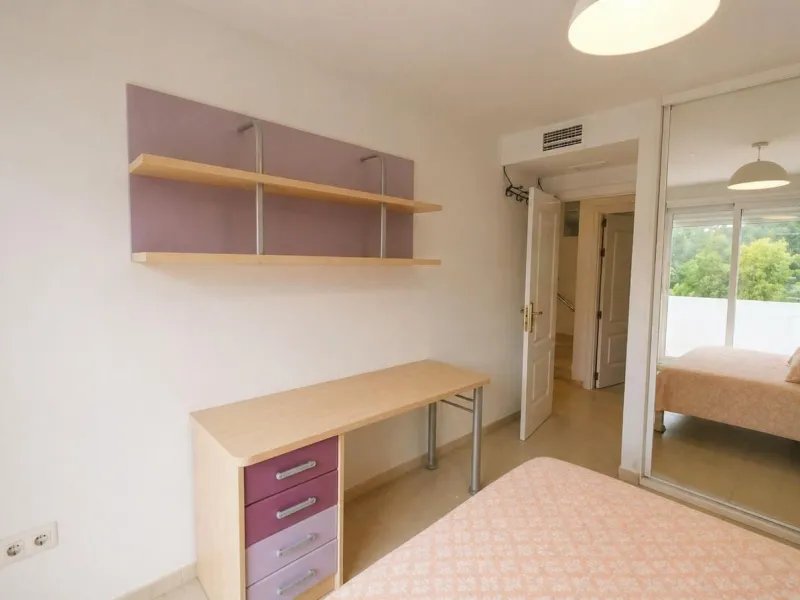 Apartment - Penthouse Duplex в продаже в Benalmadena, Málaga. В доме 4 спален и 2 ванных комнат. Площадь дома 158 м²