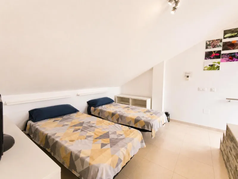 Apartment - Penthouse Duplex в продаже в Benalmadena, Málaga. В доме 4 спален и 2 ванных комнат. Площадь дома 158 м²