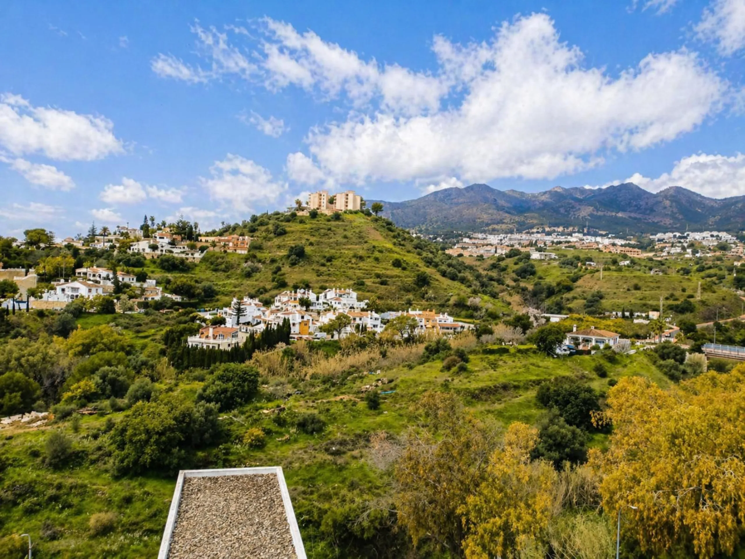 Apartment - Penthouse Duplex в продаже в Benalmadena, Málaga. В доме 4 спален и 2 ванных комнат. Площадь дома 158 м²