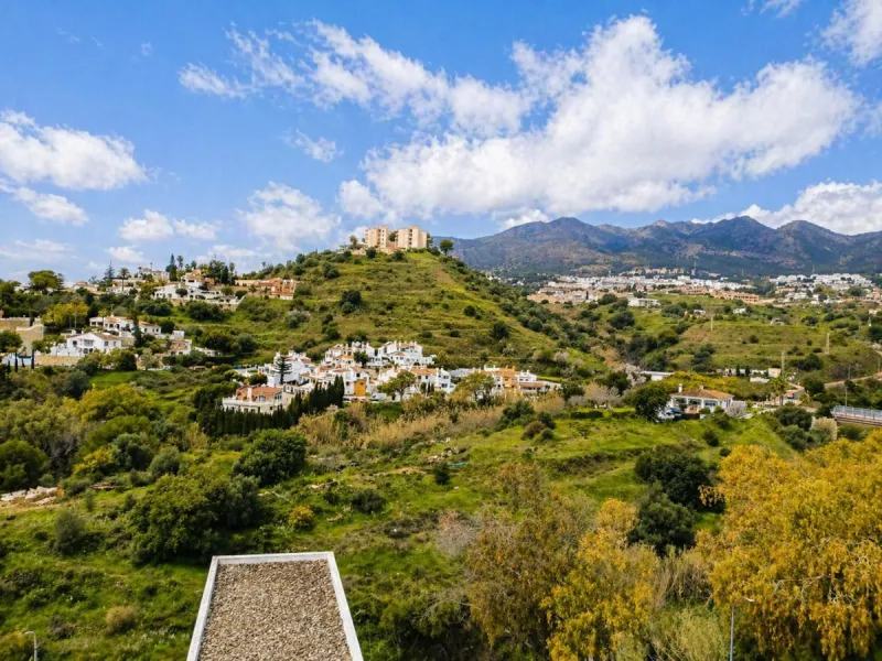 Apartment - Penthouse Duplex в продаже в Benalmadena, Málaga. В доме 4 спален и 2 ванных комнат. Площадь дома 158 м²