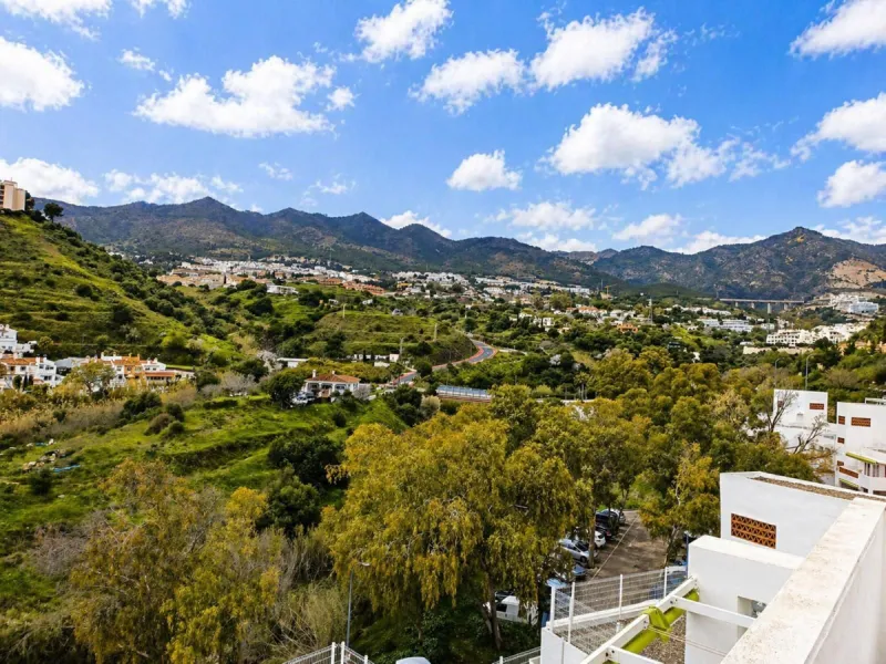 Apartment - Penthouse Duplex в продаже в Benalmadena, Málaga. В доме 4 спален и 2 ванных комнат. Площадь дома 158 м²