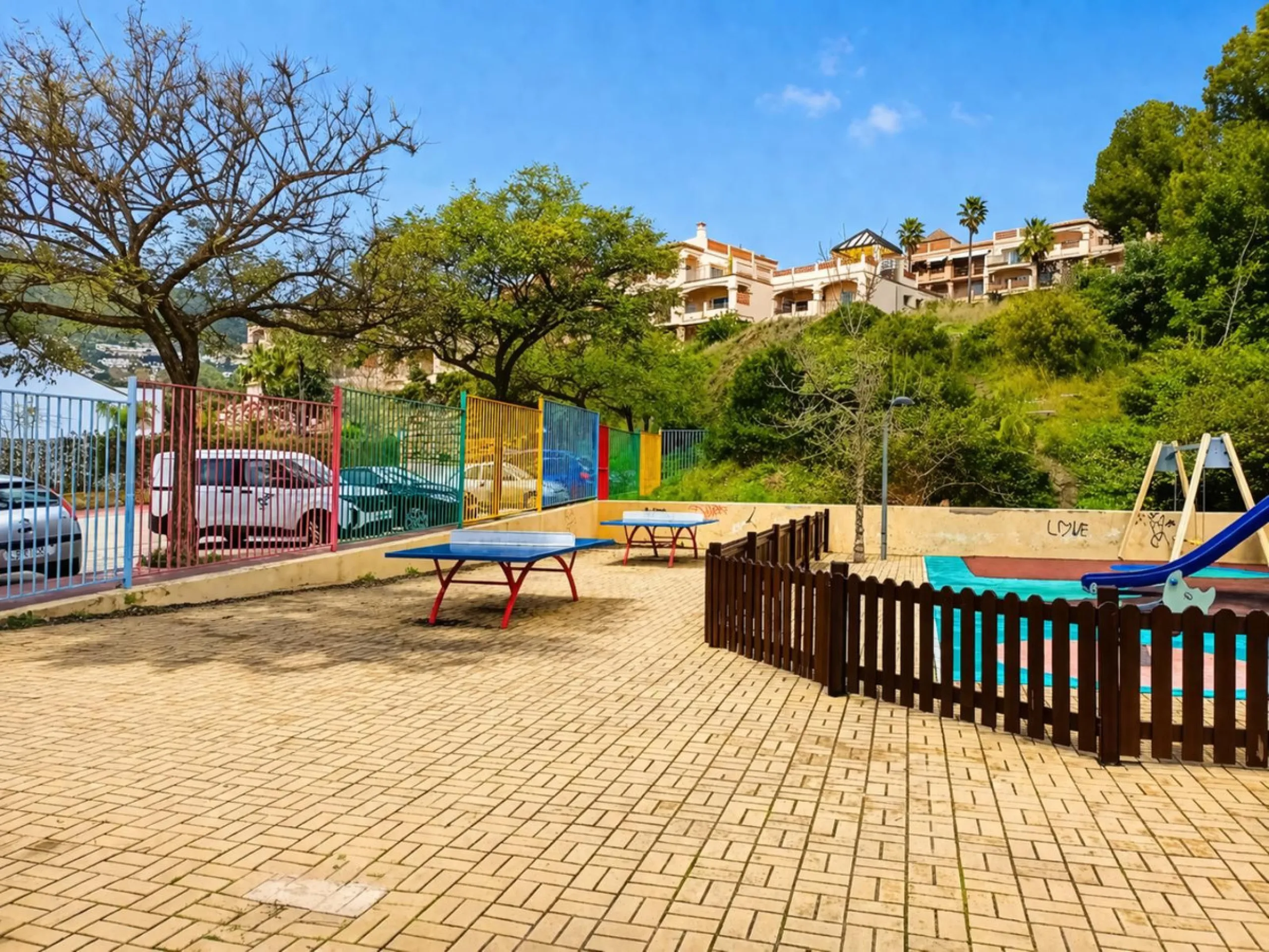 Apartment - Penthouse Duplex в продаже в Benalmadena, Málaga. В доме 4 спален и 2 ванных комнат. Площадь дома 158 м²