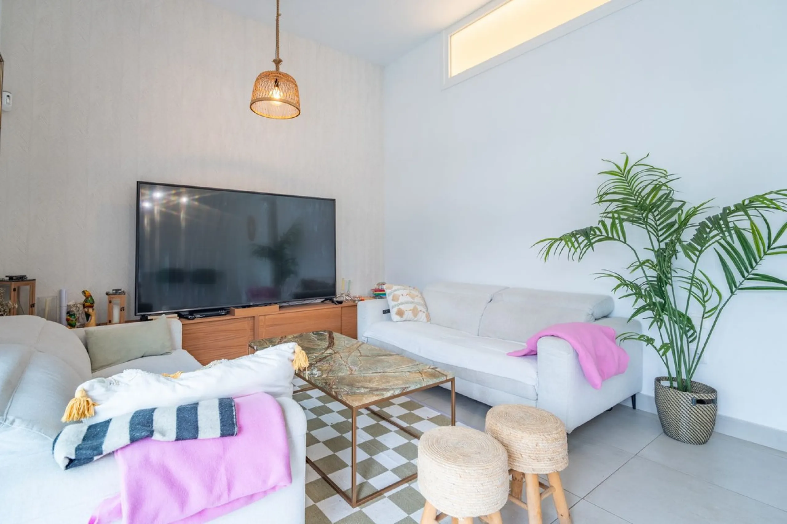 House - Detached Villa в продаже в Málaga, Málaga. В доме 2 спален и 4 ванных комнат. Площадь дома 176 м². Площадь участка 363 м²