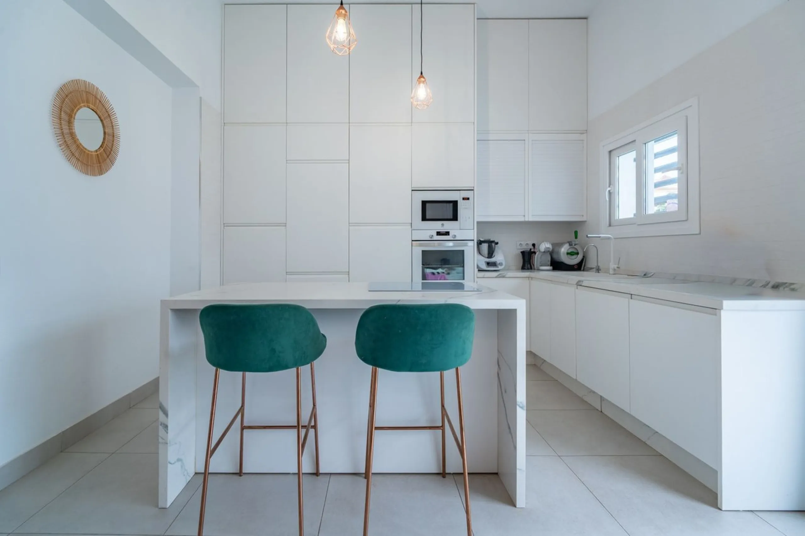 House - Detached Villa в продаже в Málaga, Málaga. В доме 2 спален и 4 ванных комнат. Площадь дома 176 м². Площадь участка 363 м²