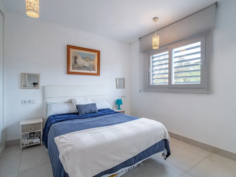 House - Detached Villa в продаже в Málaga, Málaga. В доме 2 спален и 4 ванных комнат. Площадь дома 176 м². Площадь участка 363 м²