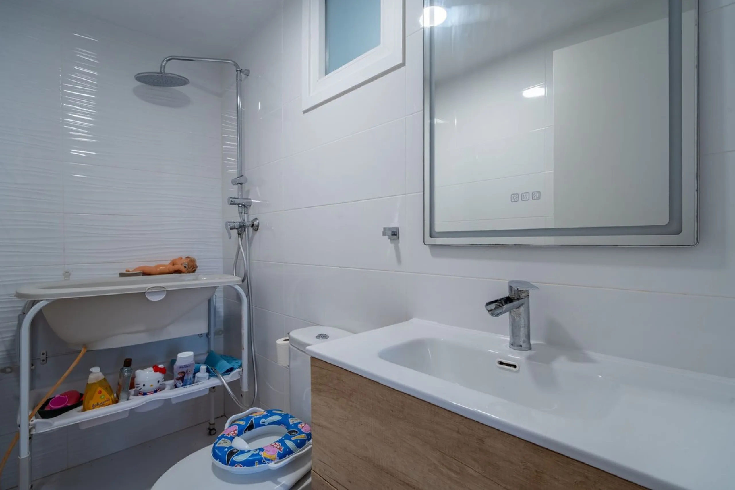 House - Detached Villa в продаже в Málaga, Málaga. В доме 2 спален и 4 ванных комнат. Площадь дома 176 м². Площадь участка 363 м²