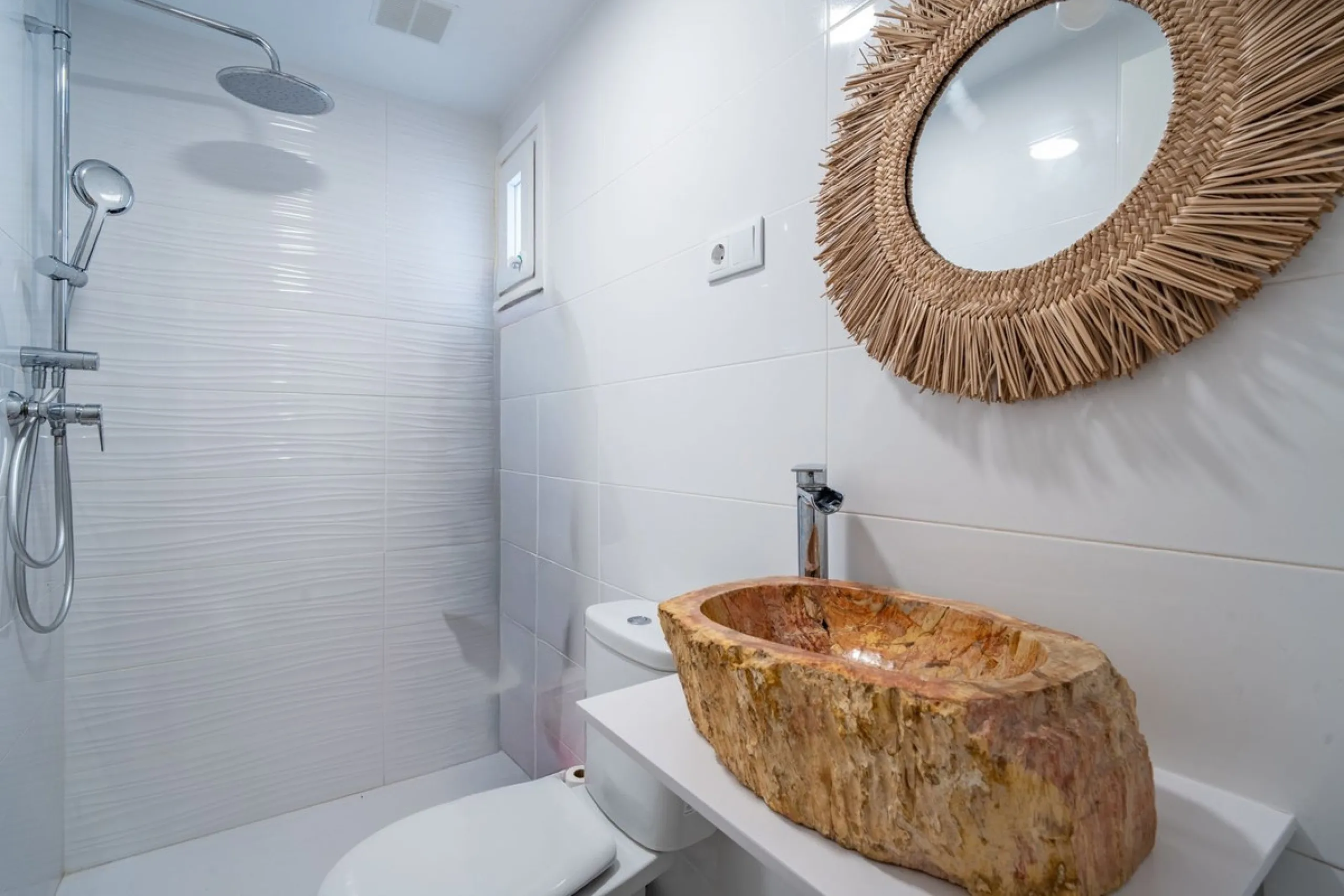House - Detached Villa в продаже в Málaga, Málaga. В доме 2 спален и 4 ванных комнат. Площадь дома 176 м². Площадь участка 363 м²