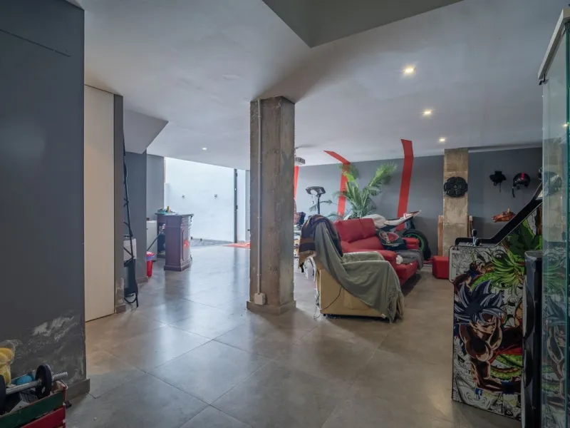 House - Detached Villa в продаже в Málaga, Málaga. В доме 2 спален и 4 ванных комнат. Площадь дома 176 м². Площадь участка 363 м²