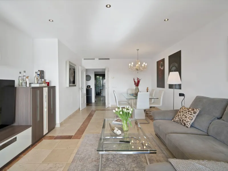 We are delighted to present a rare opportunity within one of Estepona's most sought-after gated communities: Benatalaya, in Atalaya.