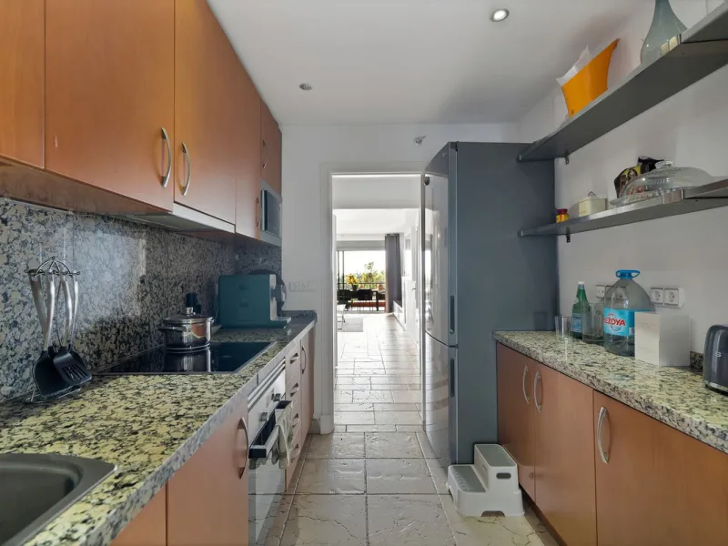 We are delighted to present a rare opportunity within one of Estepona's most sought-after gated communities: Benatalaya, in Atalaya.